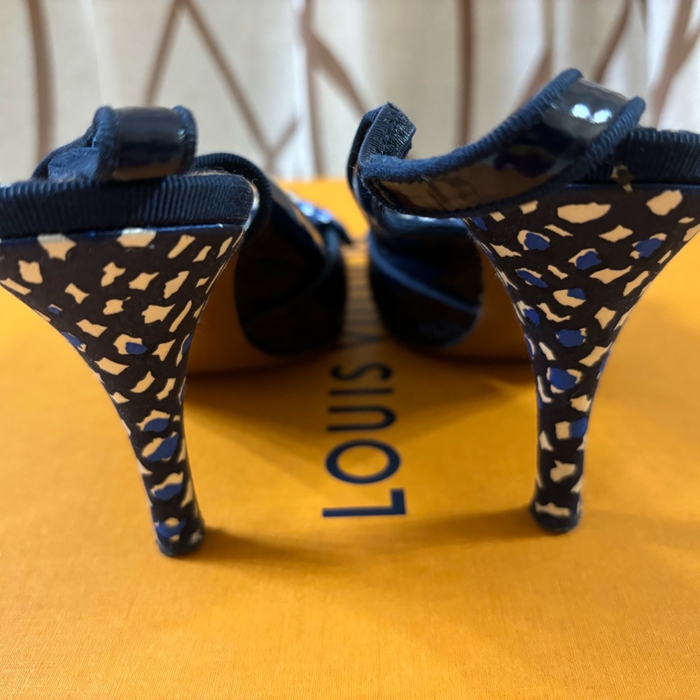 🆕Louis Vuitton padlock alligator leather slingback shoes - Picture 3 of 7